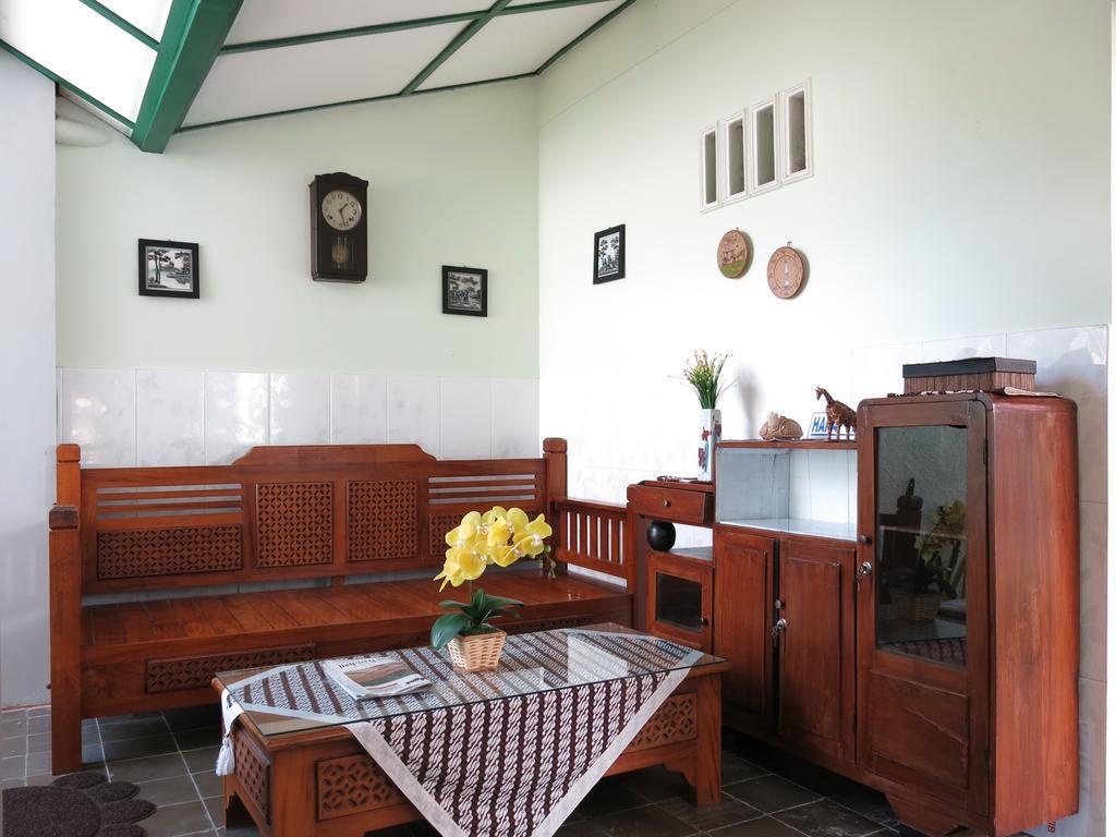 Pamularsih Homestay Yogyakarta Extérieur photo