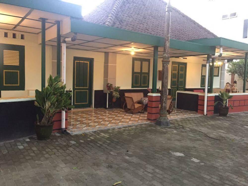 Pamularsih Homestay Yogyakarta Extérieur photo